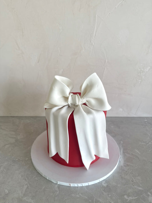 Classic Bow Cake